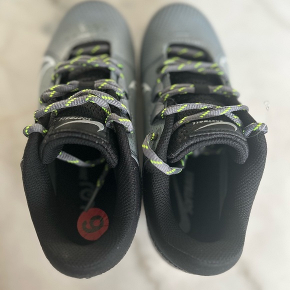 Nike Renew Women’s Metal Baseball/Softball Cleats Gray&Green Size 6 - Picture 5 of 7